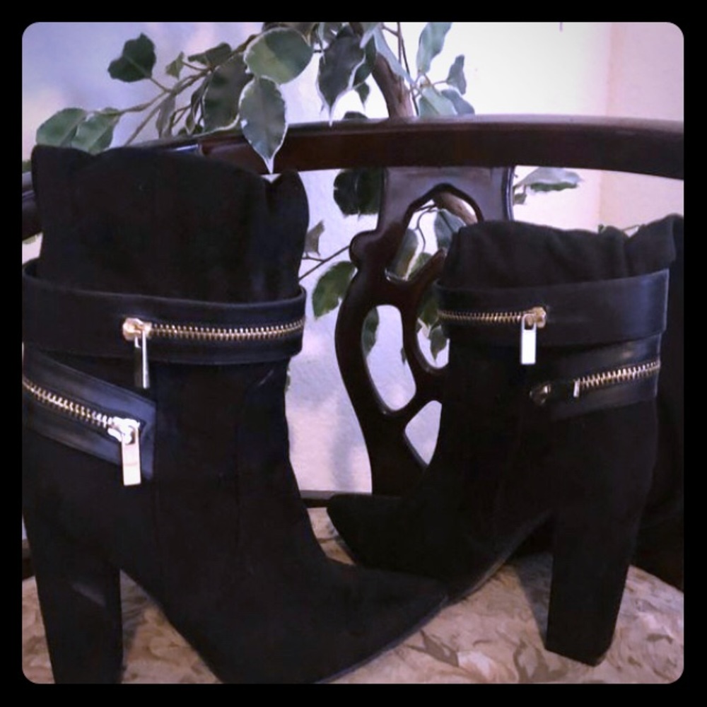 Black high hell knee high boots